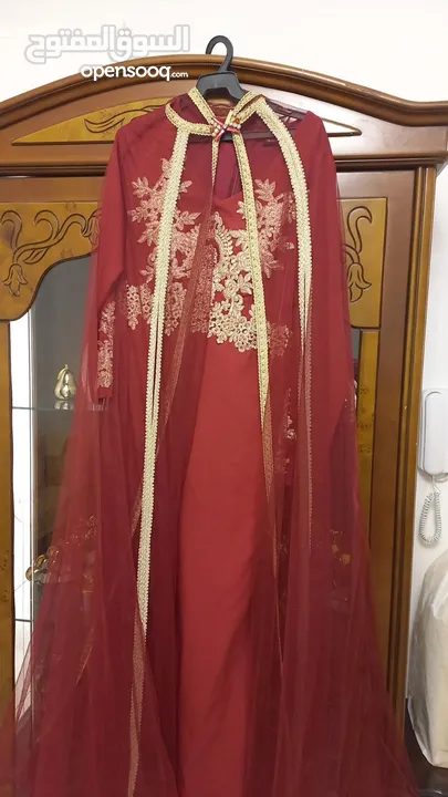 قفطان على شكل فستان