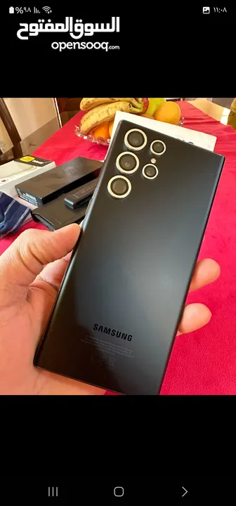 سامسنج اس الترا 22 شرق أوسط 256 جيجا رام 12 لسا الجلاتين الفريم عليه ولا بفرق عن الشركه 5G