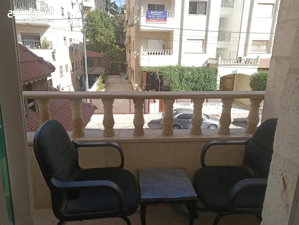 شقة مميزه للبيع،شارع المدينة المنوره خلف ماكدونلز 3نوم،ط1، تصلح للسكن او الاستثمار،من المالك مباشرة