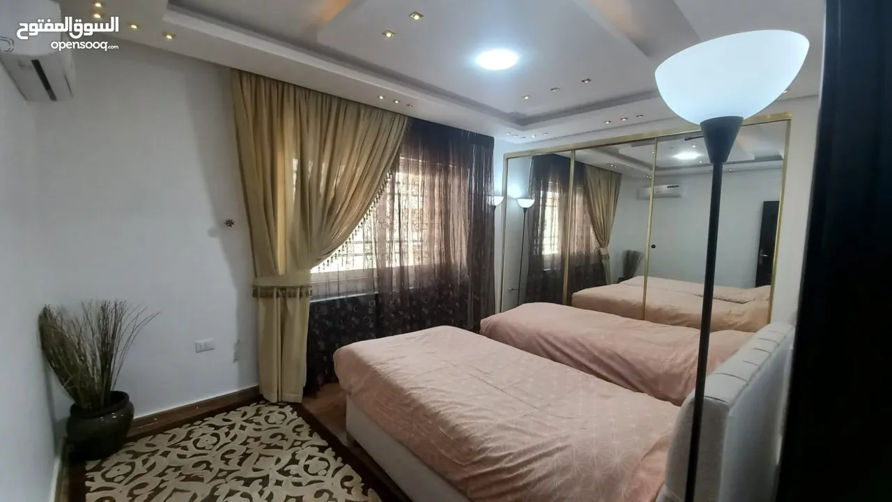 شقة مفروشة للايجار في الدوار السادس ( Property 42144 )-175055040