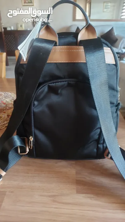 شنتة جديدة ضد الماء backpack ماركة PARFOIS مع جزدان لون ابيض حجم وسط