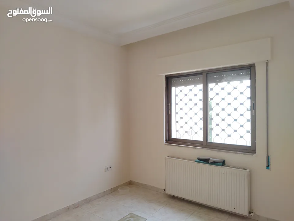 الرابية شقة لقطة للبيع قرب إشارة السفارة الصينية طابق ثاني