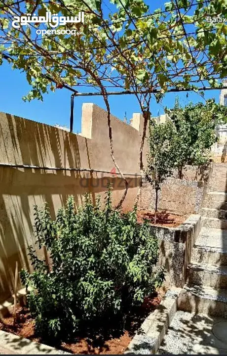 منزل شبه فيلا للبيع