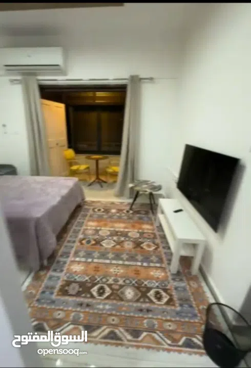 استوديو مفروش فرش فخم للبيع