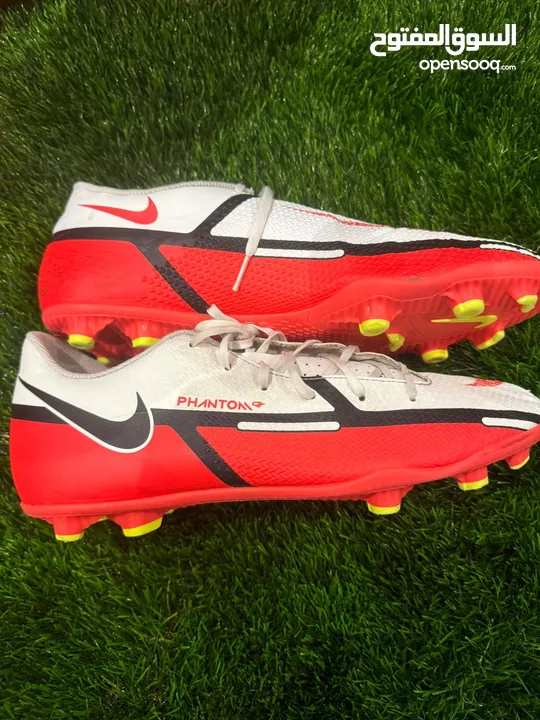 Nike Phantom GT2 Football/Soccer Cleats: white/red/yellow