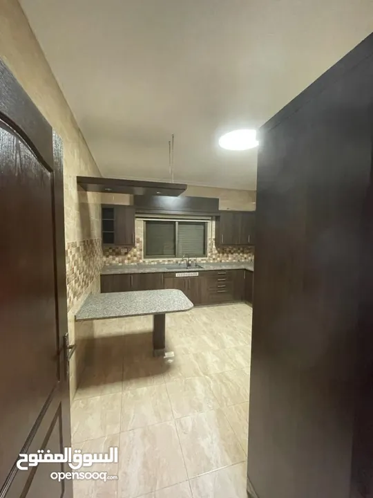 شقة طابق اول للبيع طبربور