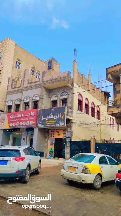 عماره تجاريه للبيع على شارع الستين الجنوبي باتجاه جولة المرور