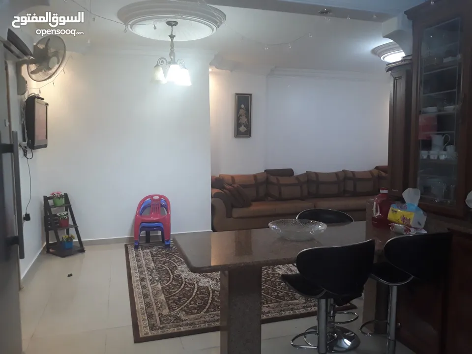 شقه للبيع اربد دوار العيادات