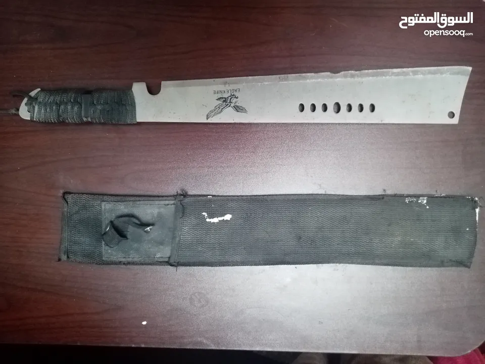 سيف قديم للبيع - مع غلافه - بحالة جيدة - - الموقع القويسمة
