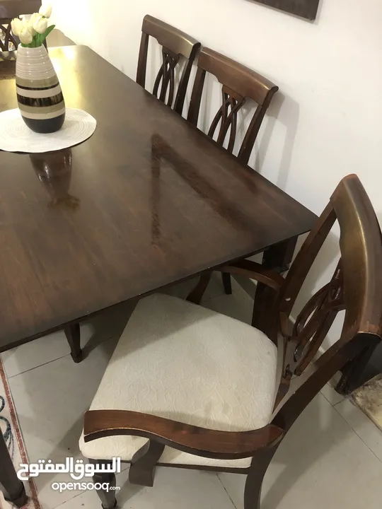 Dining table طقم طاولة طعام