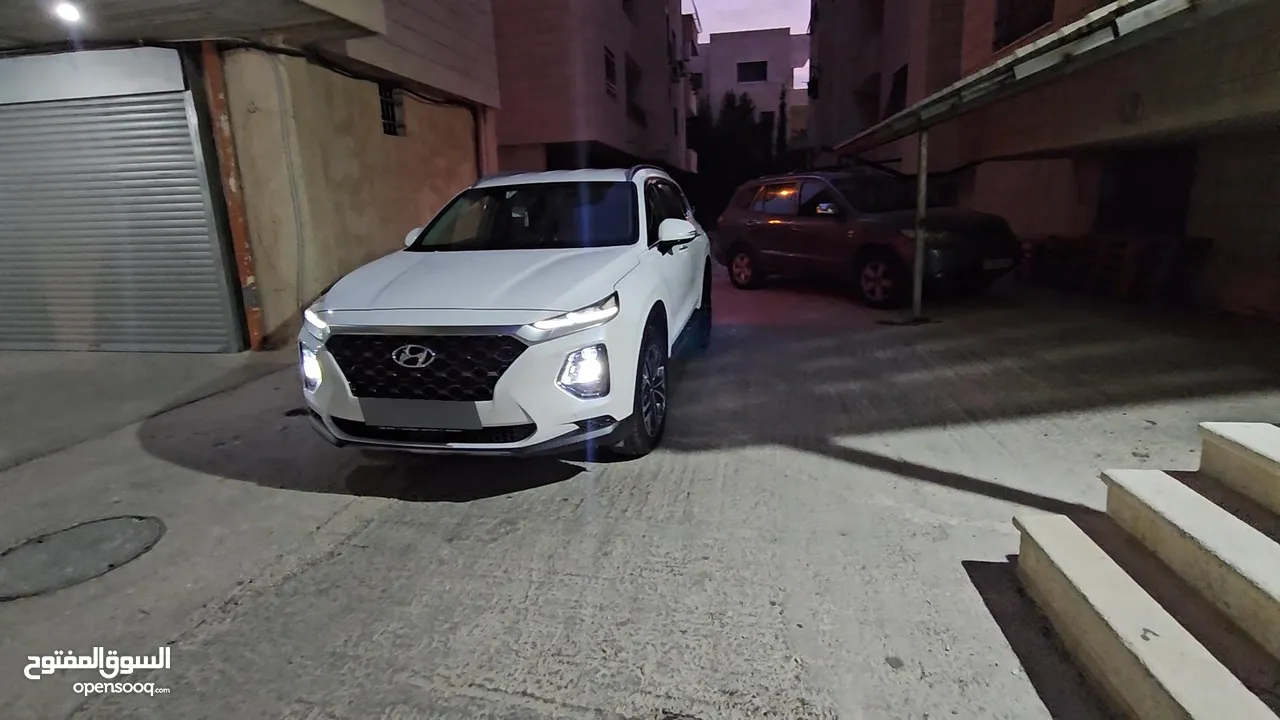 هونداي سنتافيه 2020 ترخيص 19 للبيع. 7 ركاب اصل .عداد قليل