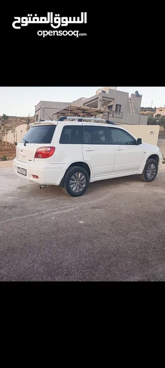 اوتلاندر بحالة ممتازة جدًا للبيع