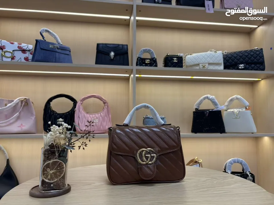 حقائب ديور، لويس فيتون، شانيل، جوتشي، بربري