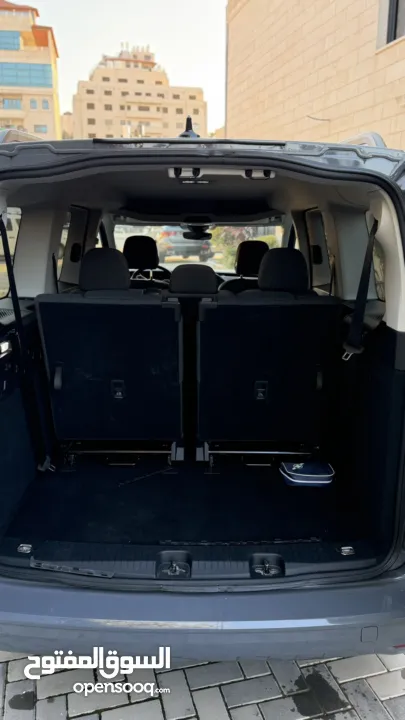 فولكس فاجن كادي ترخيص 2022/ركاب 6+1 محرك 2000 ديزل  جير اوتاوماتيك 122 حصان