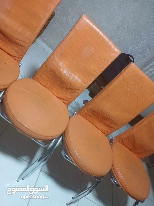طاولة سكوريت أنيقة للبيع  نظافة من البيت مباشرة – مش معرض ولا وساطة ستايل عصري ولمسة راقية