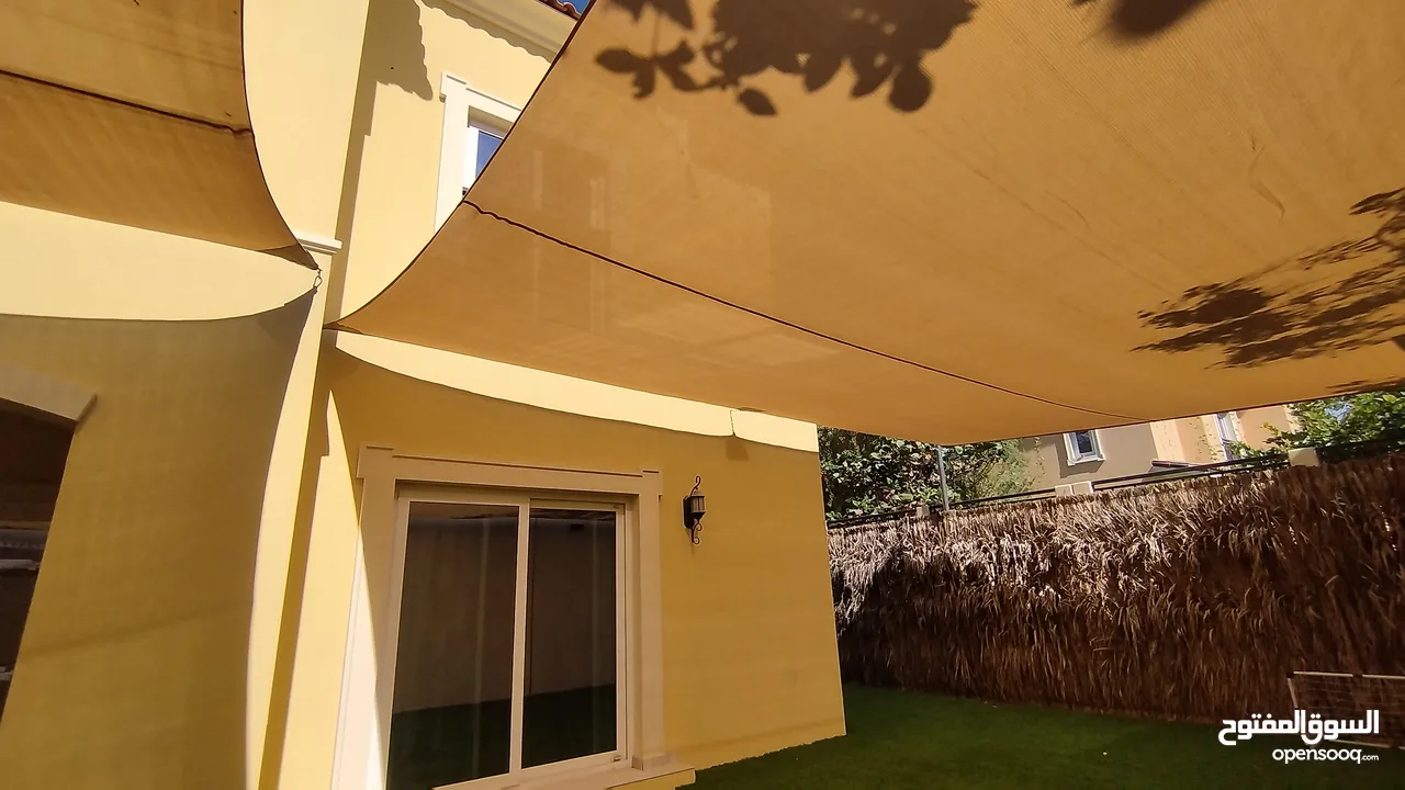 Sunshades to protect sunlight!!!