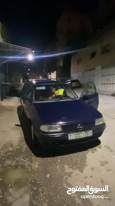 سيارة اوبل استرا للبيع