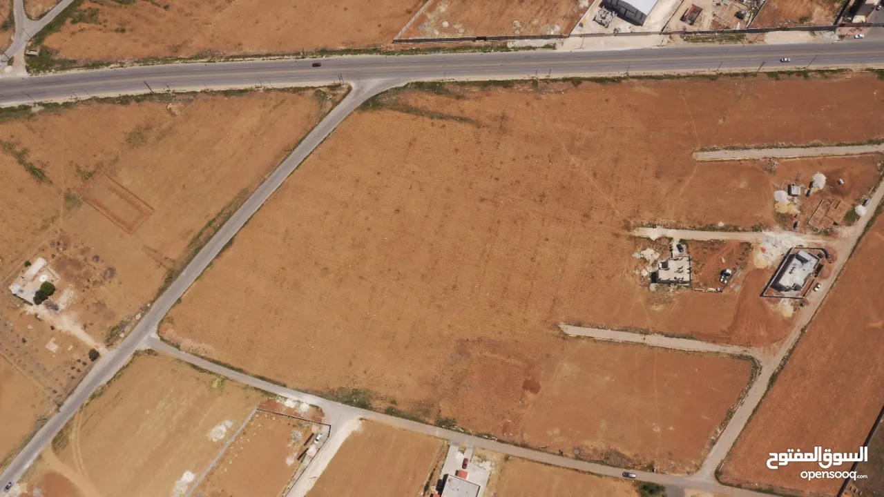 أرض 560 م للبيع في رجم الشامي -قريب من شارع الميه