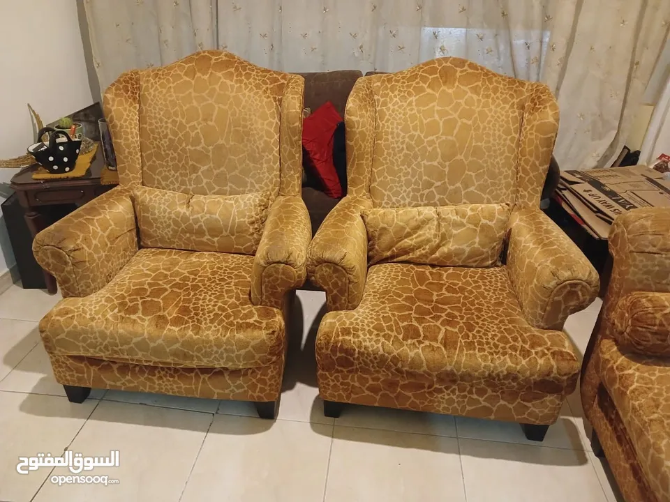 طقم كنب تفصيل خشب سوويد