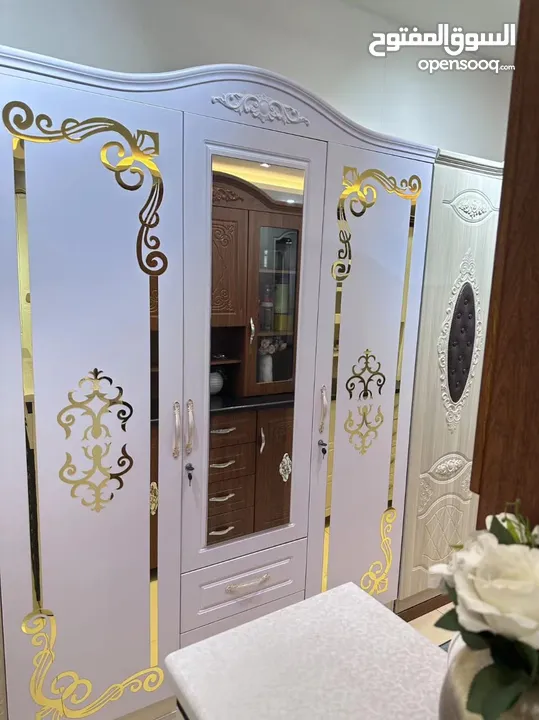 3 DOOR CUPBOARD/۳ باب خزانا