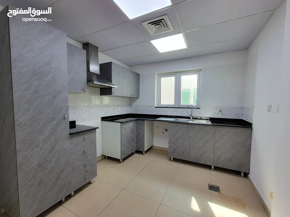 Luxury Apartment in grad mall   -   شقة فاخره في جراند موال مع اطلاله بحرية مميزة