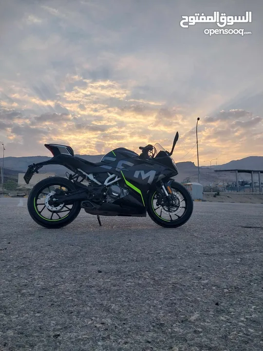 CFMOTO 250 sr بحالة الوكالة