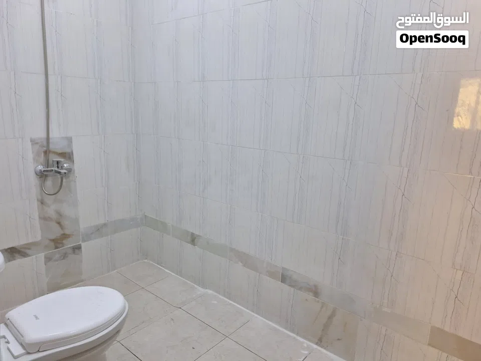 للبيع بيت بالرفاع الشرقي مجدد بالكامل