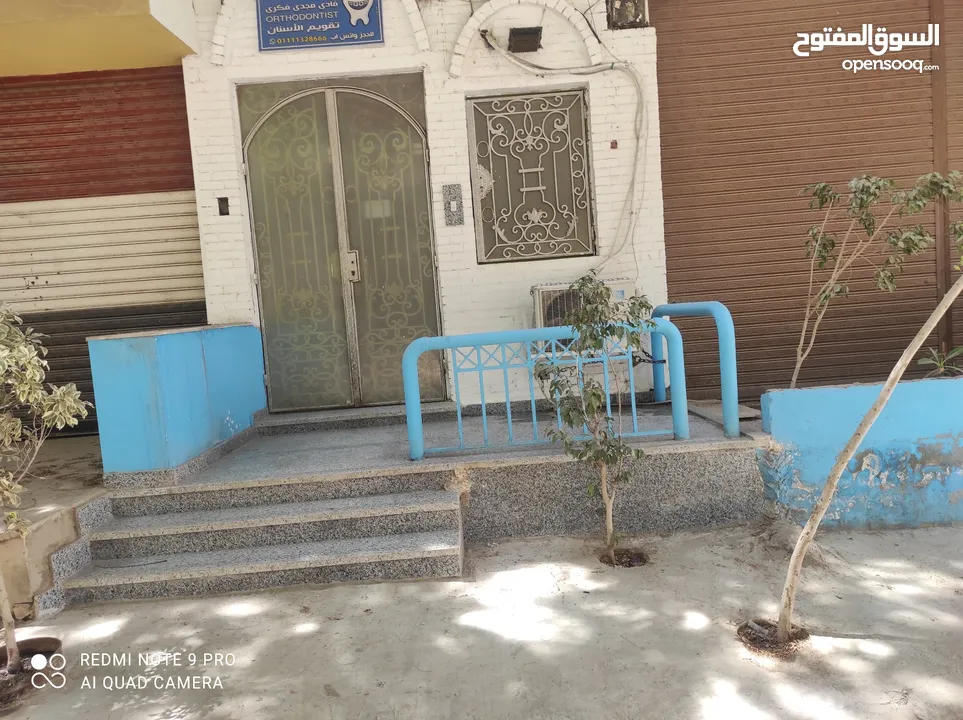عيادة أسنان مجهزة بالكامل بشارع الهرم بجوار بنك مصر للبيع.