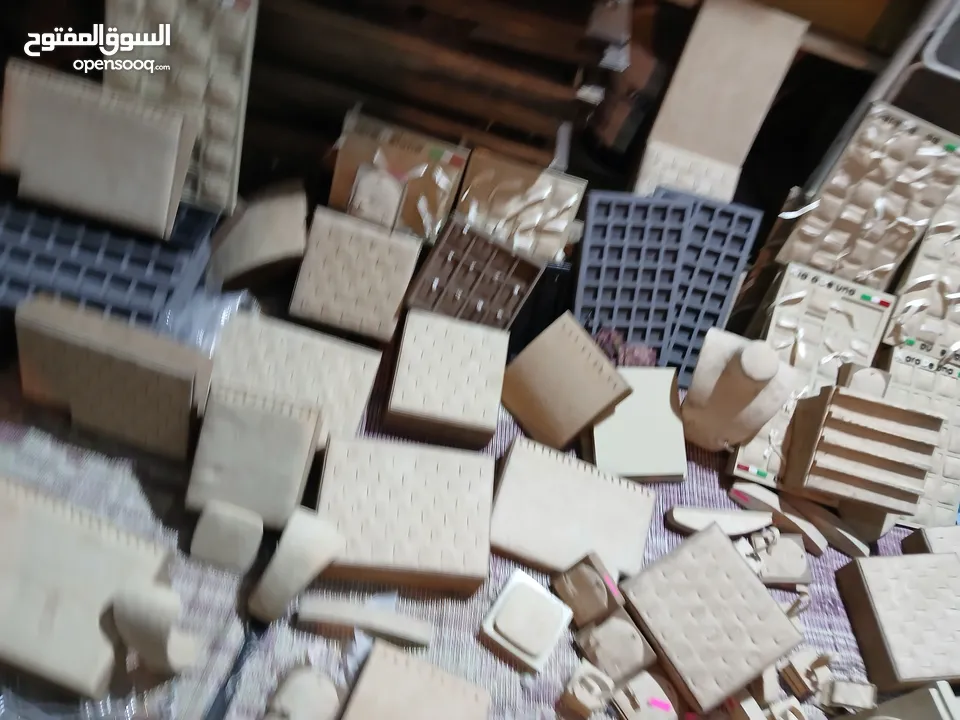 استاندات عرض اكسسوارات ديكور محل فضه