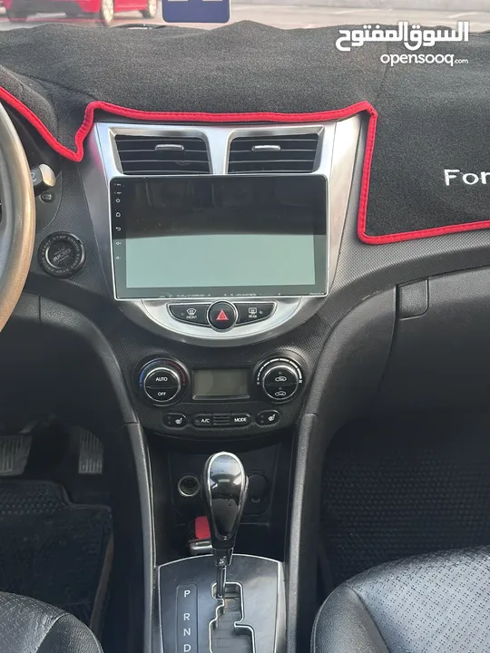 هونداي اكسنت /2014 فل فتحة سقف ديزل اتوماتيك 4 غيار كاملة الإضافات و المميزات