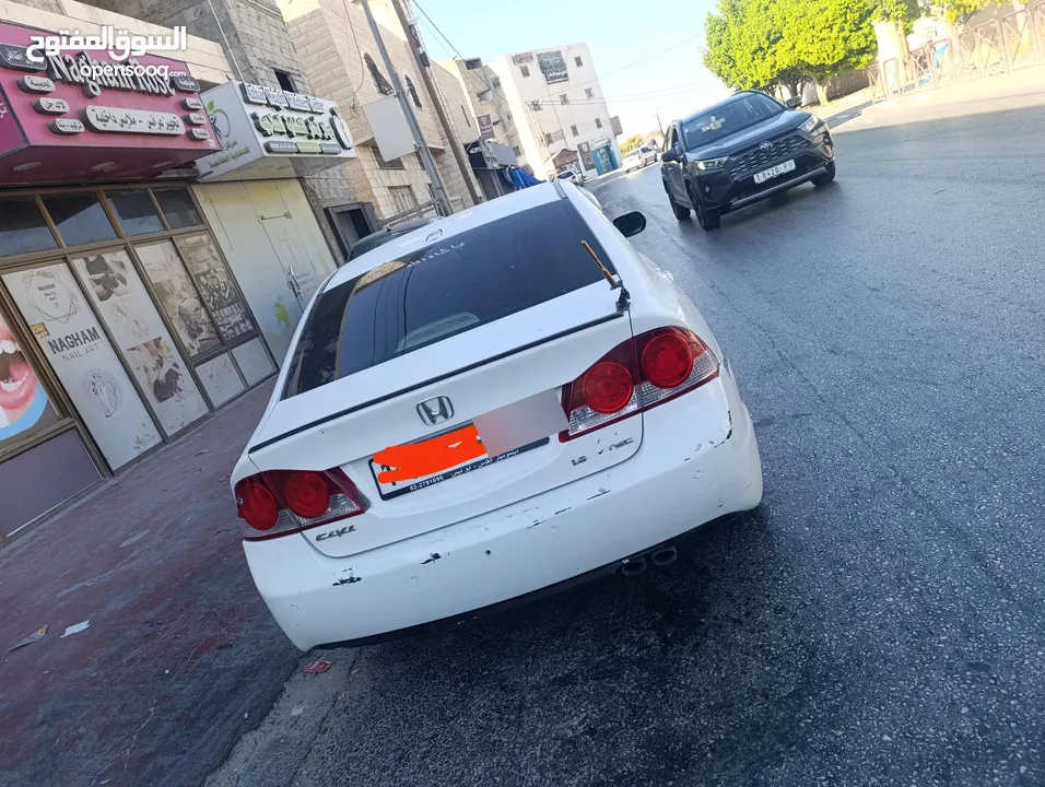 هوندا سيفيك للبيع كاش فقط يوجد بسيطه بالسياره البودي والميكانيكية  السياره صلاه النبي ع الشارع