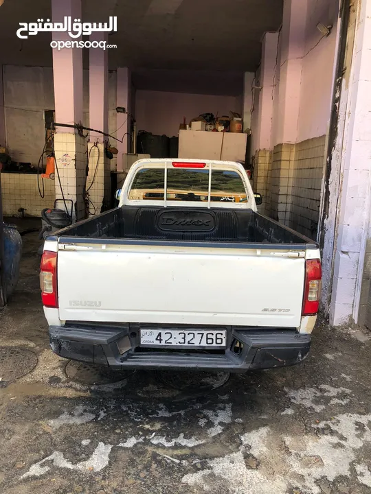 بكاب اسوزو 2011 للبيع بحالة ممتازه ISUZU 2.5 turbo بسعر مغري