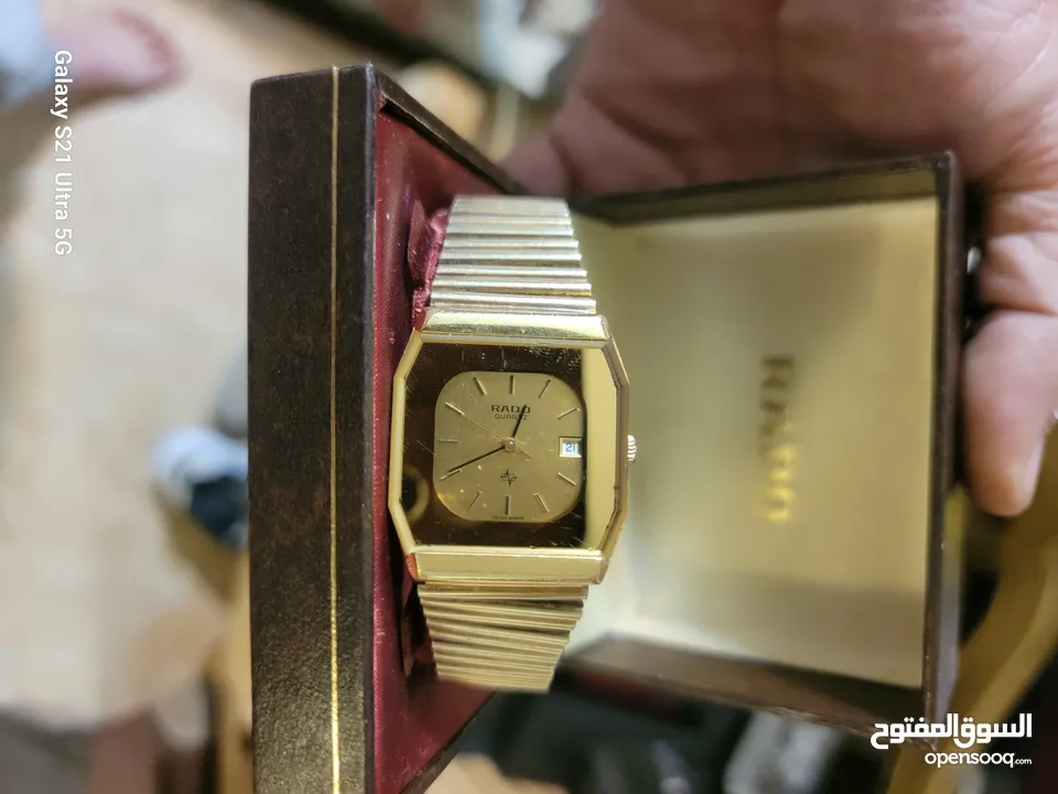 ساعات مستخدمه للبيع