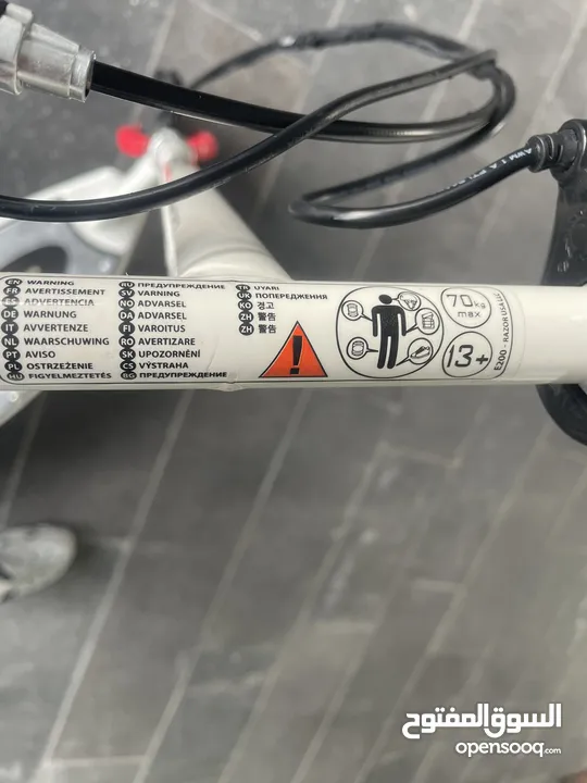 Razor - E200 Electric Scooter