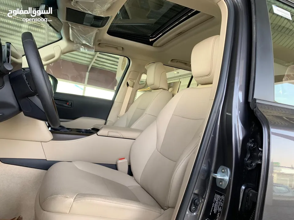 Toyota Land Cruiser Gx-r 2024  400عداد   اللون : فيراني من   داخل بيج   محرك :    4000