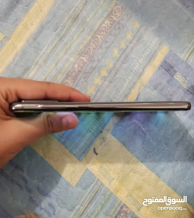 تلفون s20 5g نضييف كرت مساحة 128جيجا  وا رام 12