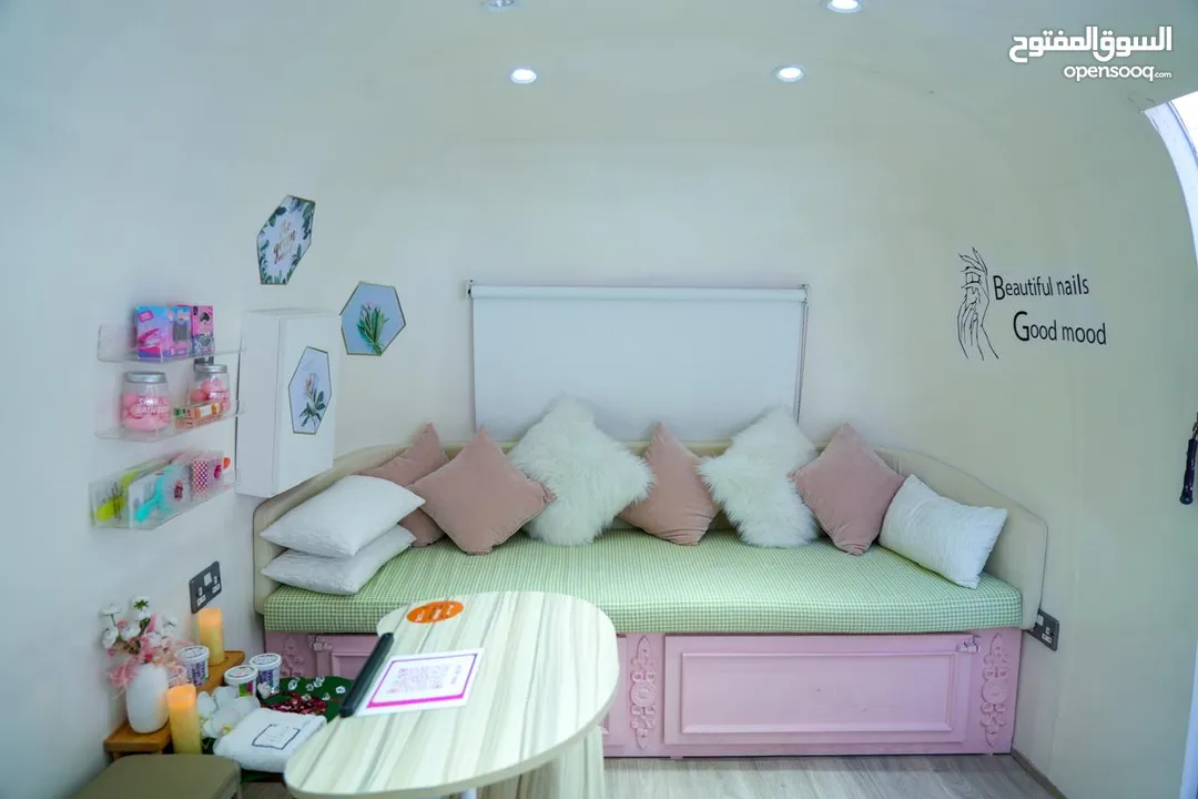 مقطورة صالون نسائي متحرك/ Ladies Salon Mobile Truck