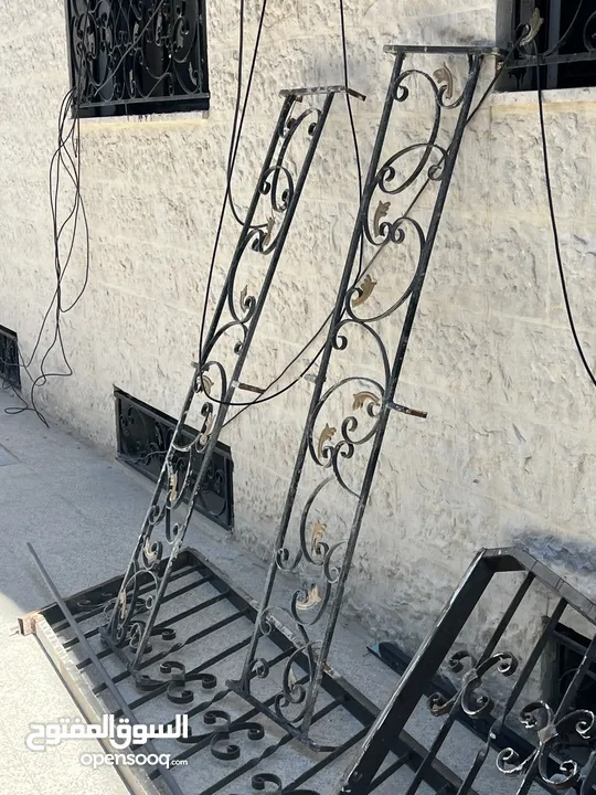 للبيع دربزين جاهز للتركيب على الدرج