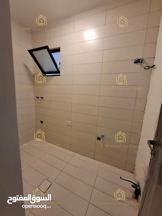 شقة جديدة - لم تسكن - خلدا - 4نوم 2ماستر - 240م - بلكونتين بإطلالــــه مميزة - قرب الخدمات العامة