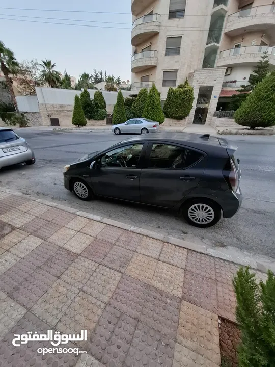 تويوتا بريوس C 2016