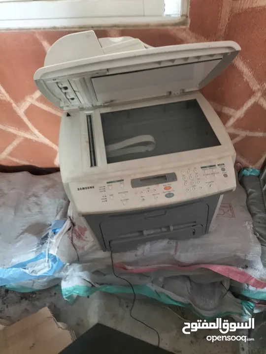 طابعة اوراق ......