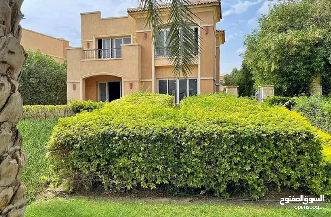 فيلا للبيع بفيو مميز جدا في ستون بارك التجمع الخامس - Villa For Sale with a good View At Stone Park