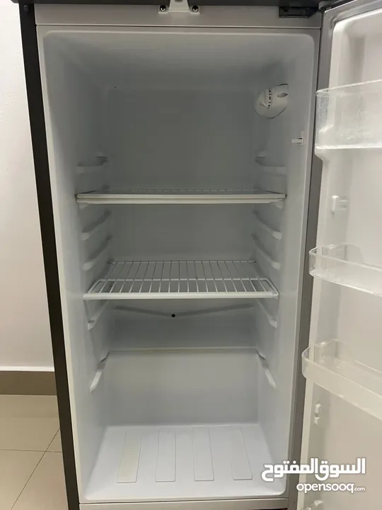 Model Nikai Refrigerator and Freezer