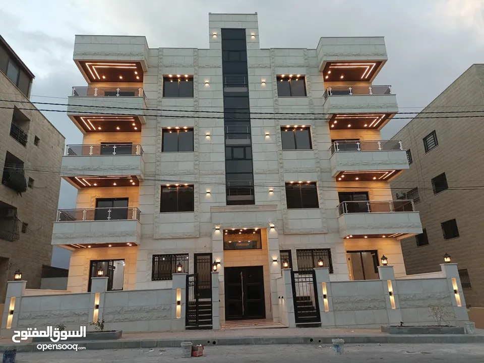 للبيع شقه طابق أول سوبر ديلوكس  ضاحية الحج حسن حي الروضه قرب مستشفى الحنان ومسجد الروضه