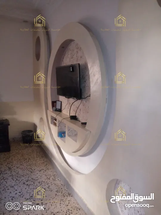 شقة فارغة أو مفروش أرضي مع ترس ومدخل مستقل