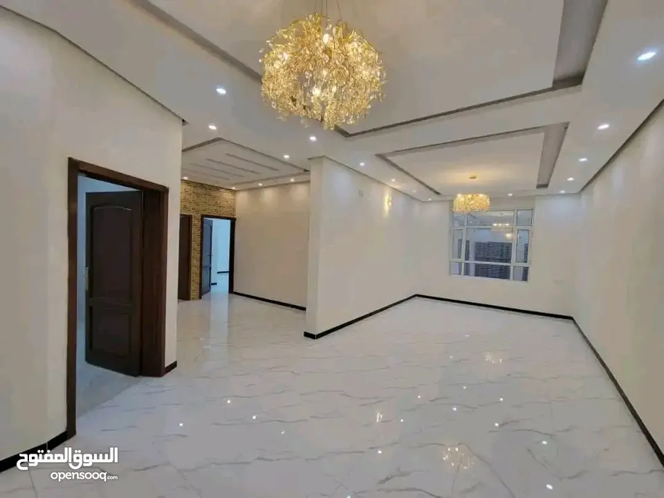 عمارة تجارية ملكية للبيع في يت بوس