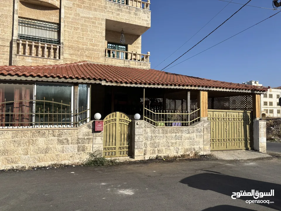 شقة طابق ارضي مساحة 165 متر للبيع بسعر مغري جدا