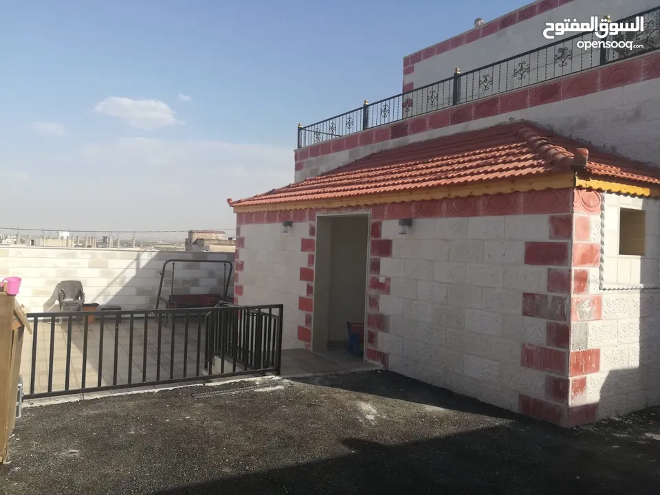 بيت مستقل شبه فيلا بمنطقة هادية وراقية التواصل واتس اب حصراً