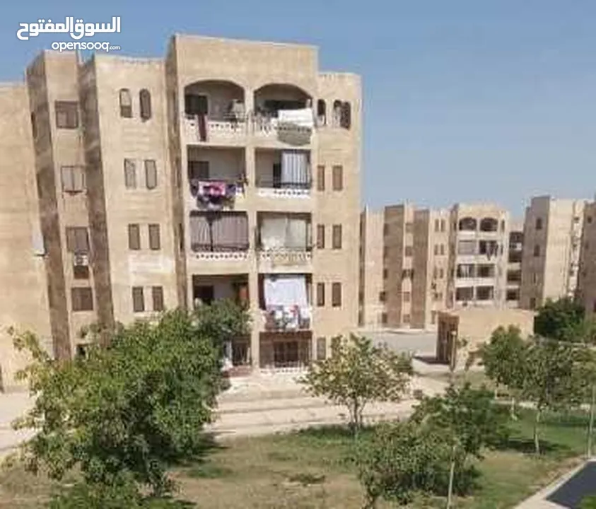 للايجار شقة دور ارضي بمدينة الشروق 100 متر بجوار كارفور والمترو 
