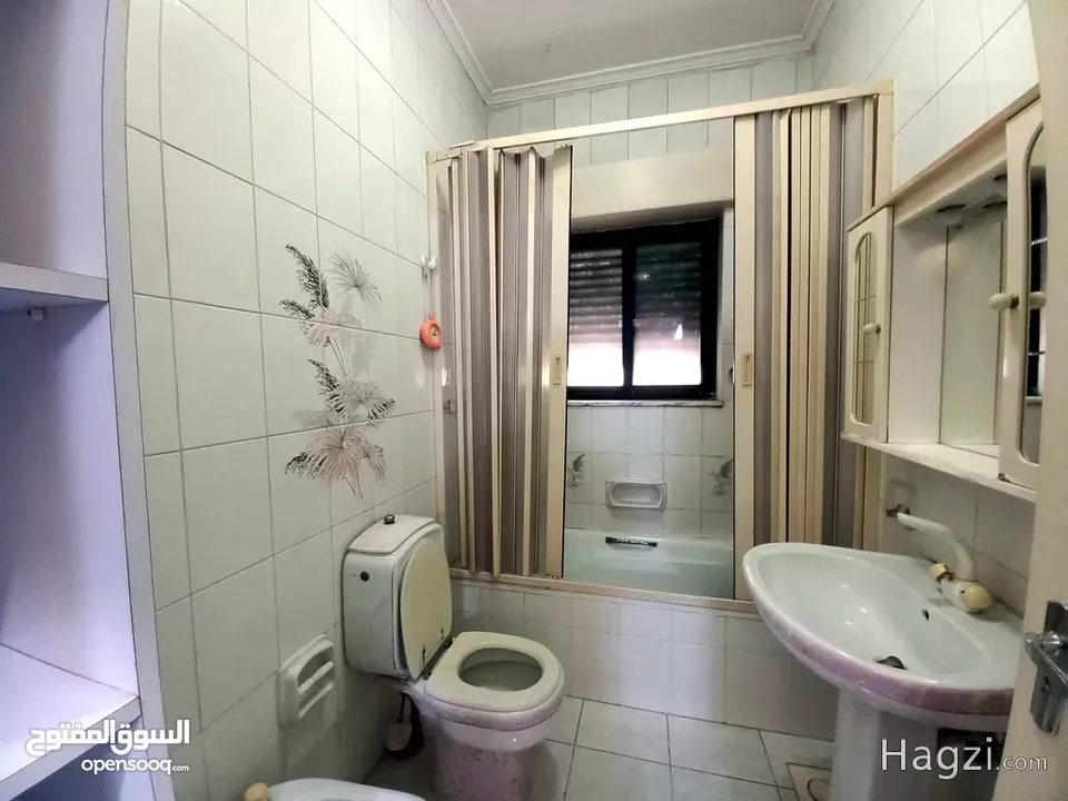 شقة غير مفروشة للإيجار 835م2 ( Property 17112 ) سنوي فقط